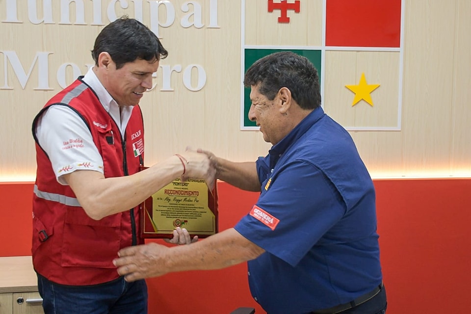 Acalde recibió reconocimiento del automovilismo