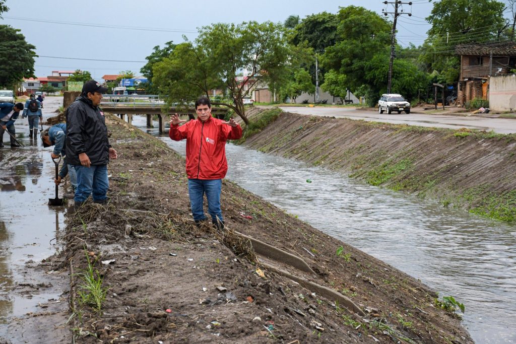 Canales de drenaje listos para recibir la época de lluvia.